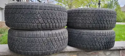 4 pneus hiver Bridgestone Blizzak 255/50R20 109 T