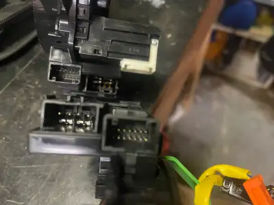 Steering column, driver head rest, left reverse light assembly, various interior parts. Thank you.