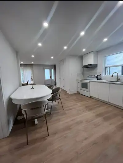 3 Bed, 1 Bath Apartment in quiet North York neighbourhood!