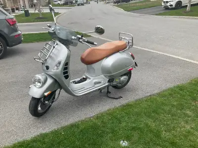 Selling a Vespa GTV 300 scooter in silver. With 1800km, this Vespa is in great shape and needs no me...