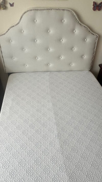 Twin memory foam with quilted white headboard