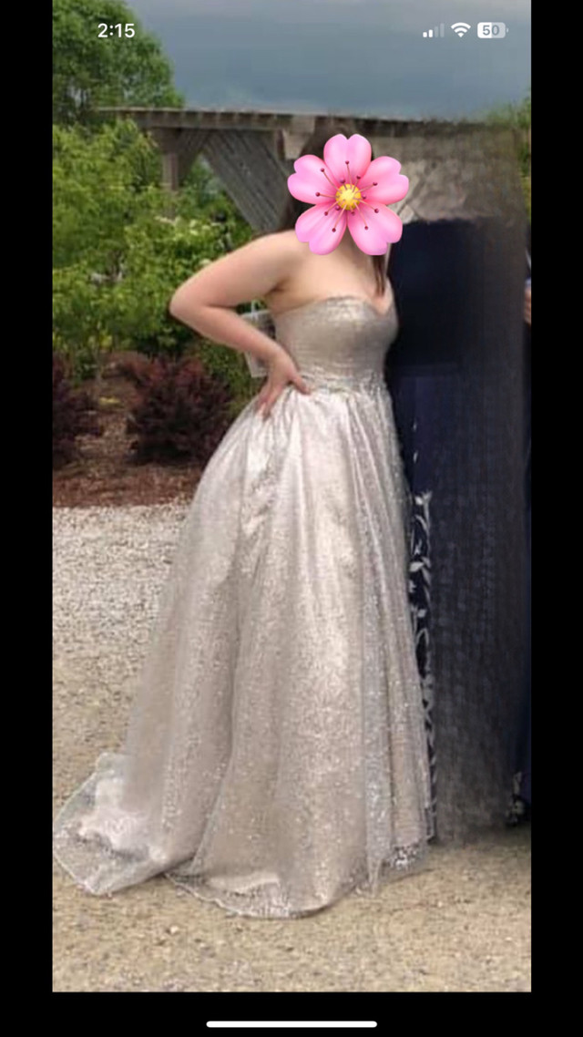 Prom dress in Women's - Dresses & Skirts in Chatham-Kent - Image 4