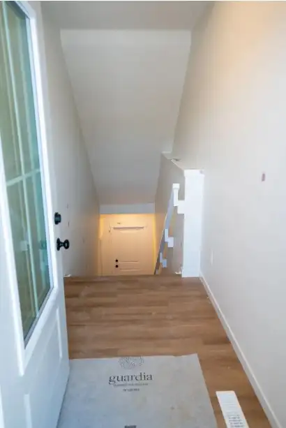 Brand New 1 Bed Basement Units for Rent in Rosemont Area