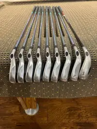 Golf set of irons - 9 clubs-RH