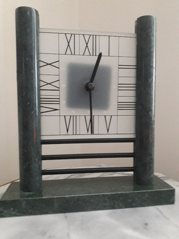Modern Design Green Marble Mantle Clock in Home Décor & Accents in Vancouver