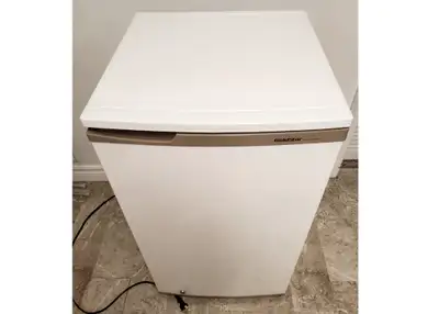 Mini Fridge | GoldStar GR131SPG, View more