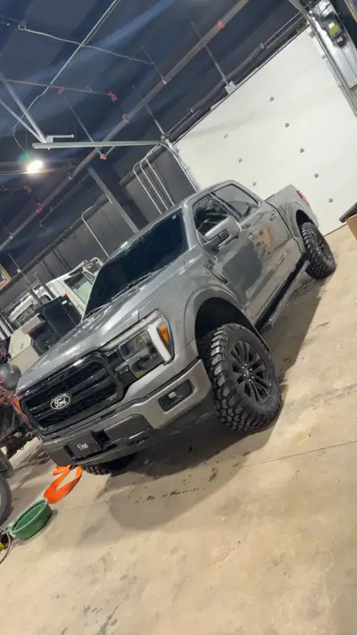 I have a 2025 ford f150 5.0 for sale only has 36,000km well taken care of has 1 scratch on the tailg...