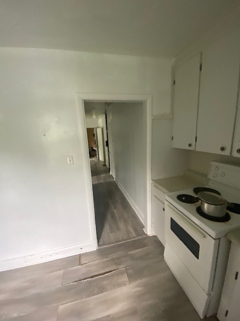 VERY NICE ONE BEDROOM APT AVAILABLE IMM 3