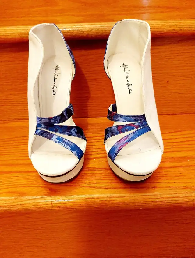 White Michael Antonio Heels/Boots in Women's - Shoes in Mississauga / Peel Region - Image 3