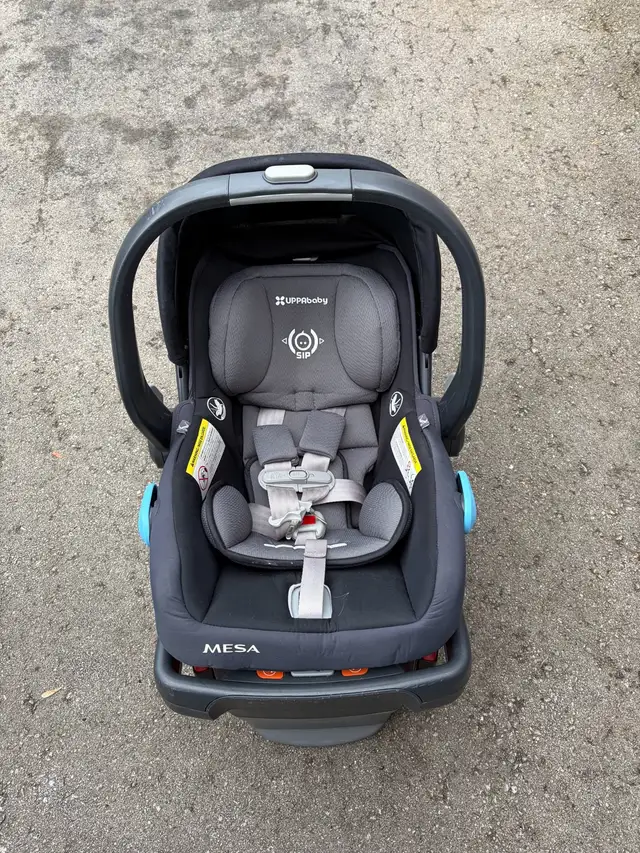 Uppa Baby Cruz V2 Bundle in Strollers, Carriers & Car Seats in Hamilton - Image 7