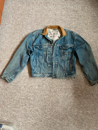 Vintage LeVI'S Trucker Jean Jacket w/ Leather Collar