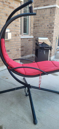 Outdoor Hanging Curved Steel Chaise Lounge Swing Chair W/cushion