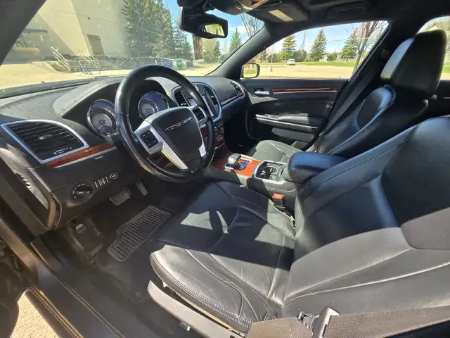 2014 CHRYSLER 300523046096439224329