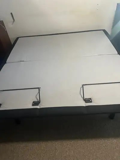 Retractable King size bed like new 