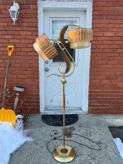 Magnifique lampe sur pied vintage Majestic Luxcraft, View more