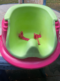 Bamboo Multi Seat Chair In Excellent Condition On Sale!!!
