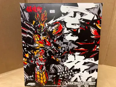 Die-Cast Inner Frame: Utilizes an inner skeleton made heavily of die-cast alloy metal for premium we...
