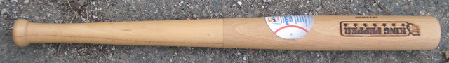 Brand New Cole & Mason King Pepper Mill Grinder Baseball Bat in Baseball & Softball in Sudbury - Image 4