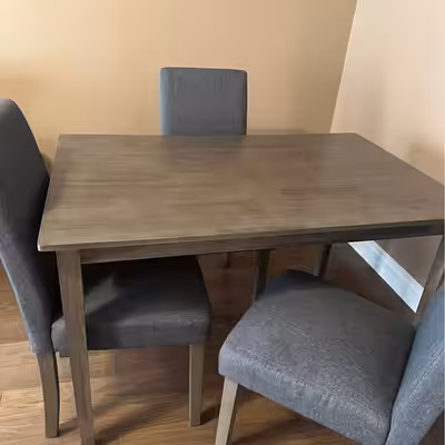 Dining table with 4 chairs with less than 8 months of use. Only pick up available. I got it for $500...