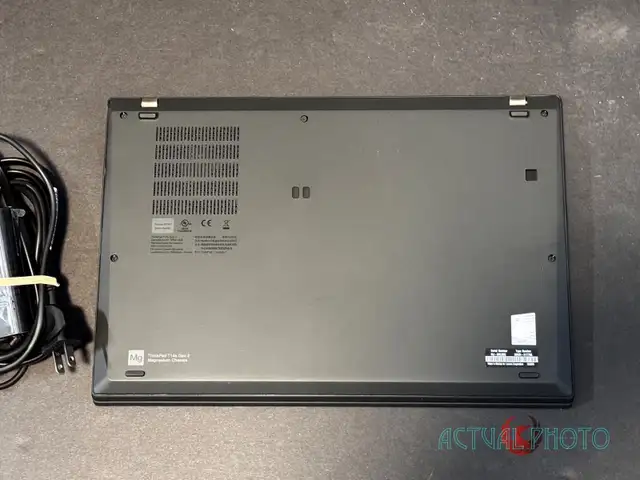 Lenovo ThinkPad T14s Gen 2 Laptop, Intel 4-Core i7-1185G7 in Laptops in Ottawa - Image 4