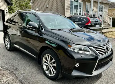 Lexus à vendre 198000 km, femme propriétaire depuis 2018, mécaniques a1, pneus hiver et été sur rim...