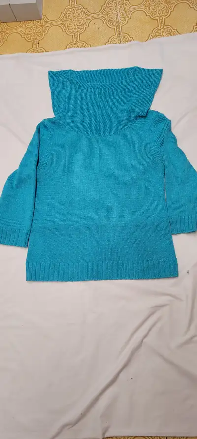 VTG Lady’s Jones & Co Cowl Neck Pullover Size Medium, View more