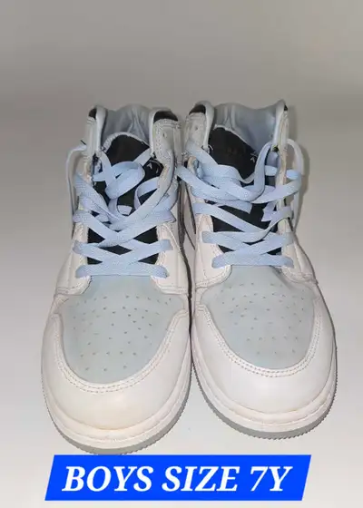 Air Jordan 1 Mid, View more