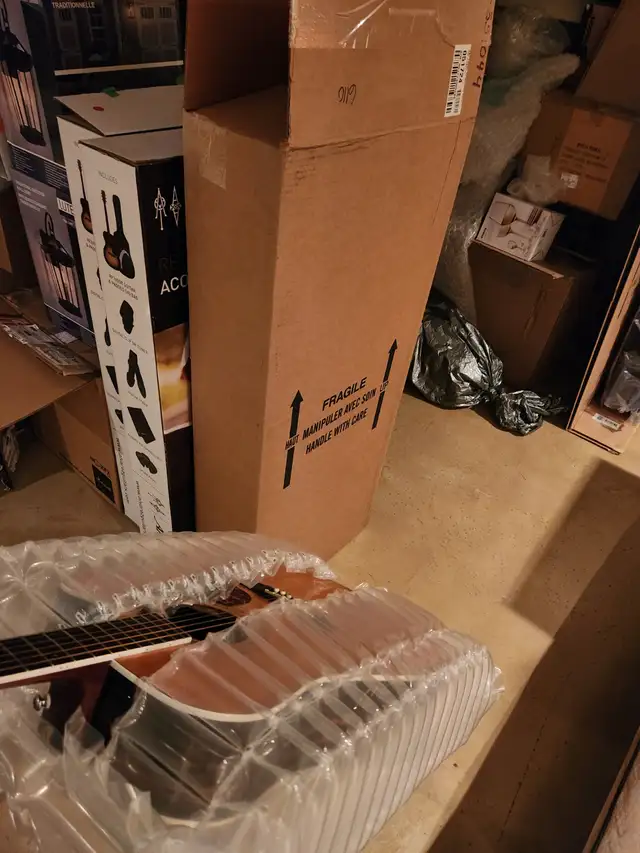 ESP LTD B-206SM 6 String Electric Bass! W/Gigbag! FREE SHIPPING! in Guitars in Calgary - Image 11