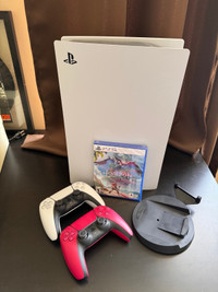 PS5 Disc Version w/ Horizon Game (2 controllers included)