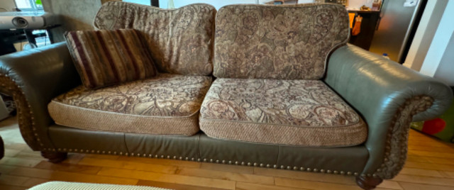 Couch set dans Sofas et futons  à Ville de Montréal - Image 2