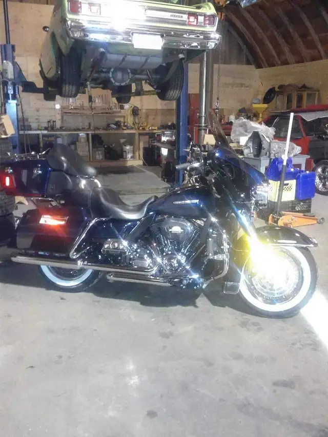 2012 Harley-Davidson Electra Glide  in Touring in Medicine Hat - Image 3