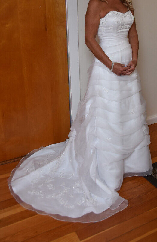 Wedding Dress for Sale in Wedding in Cole Harbour