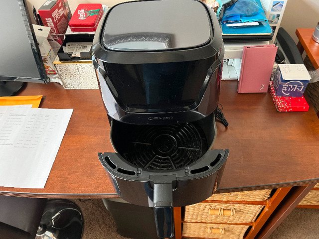 Air fryer in Toasters & Toaster Ovens in Strathcona County - Image 2