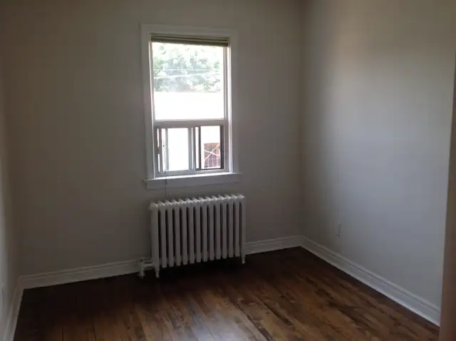 Rooms for Rent. Lansdowne & Davenport. Starting at $1100/month in Room Rentals & Roommates in City of Toronto - Image 4