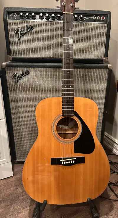 Accoustic guitar, View more