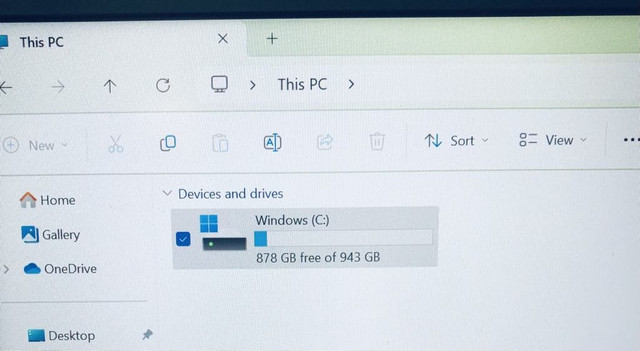 Dell Intel i7 10th Gen 1TB SSD 16GB RAM Touchscreen Windows11 in Laptops in Ottawa - Image 3