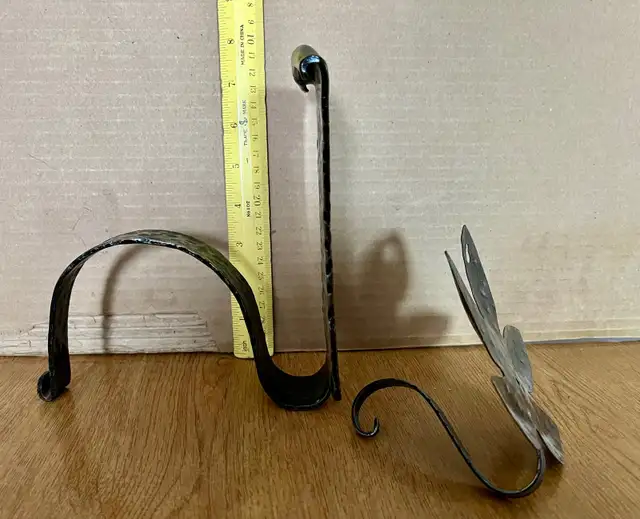 Set of 2 Metal hooks  7”x4”.  5”x4” macrame hanger 19”63436970272003124
