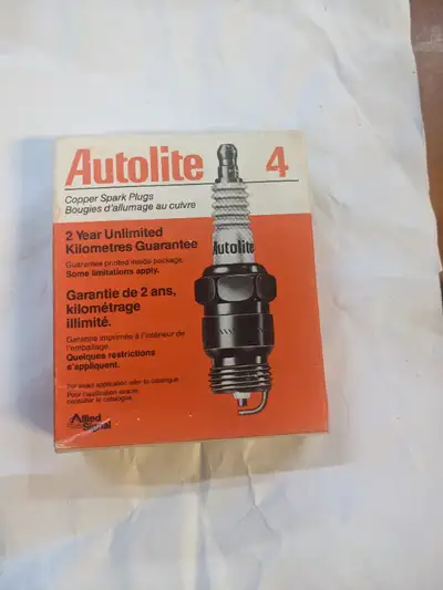 Autolite #23 copper core spark plugs new boxes of 4 several available $4 a box nickel electrodes. Co...