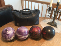 4 boules de bowling mauves  noires rouges + sac double Mendes