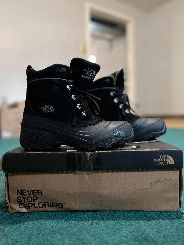 North Face - Chilkat Lace II Winter Boots - Youth (New) in Kids & Youth in Stratford