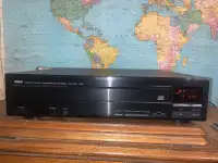 1990 Yamaha model CDC-605 5 disc cd changer 