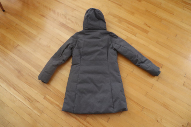 Manteau en duvet CMP femme méd. dans Femmes - Hauts et vêtements d'extérieur  à Ville de Montréal - Image 2