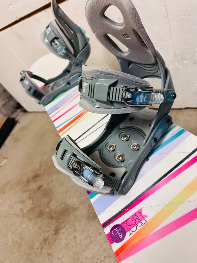 Like new K2 First Lite 146cm snowboard with LTD medium bindings  in Snowboard in Markham / York Region - Image 7