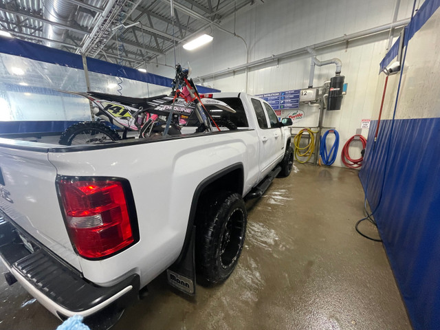 2017 gmc seirra 4X4 in Cars & Trucks in Prince Albert - Image 4