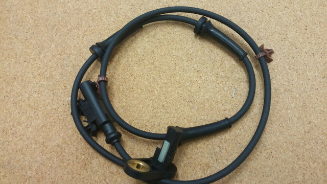 NEW ABS Speed Sensor Rear LEFT For Nissan Altima in Engine & Engine Parts in City of Toronto