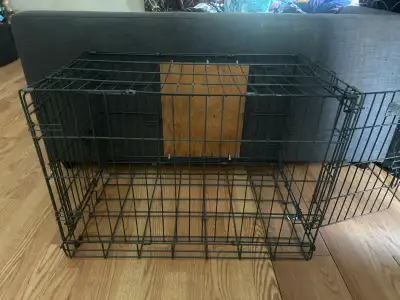 free small/medium kennel. missing tray , View more