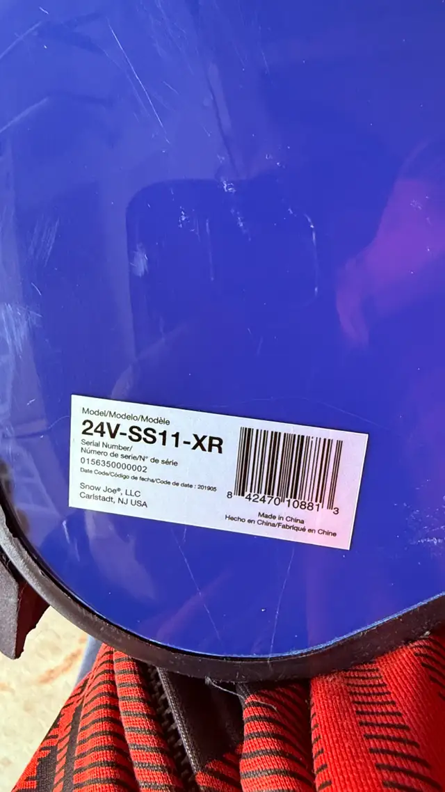 Snow Joe 24 V 11-in Cordless Electric Snow Shovel in Snowblowers in Mississauga / Peel Region - Image 6