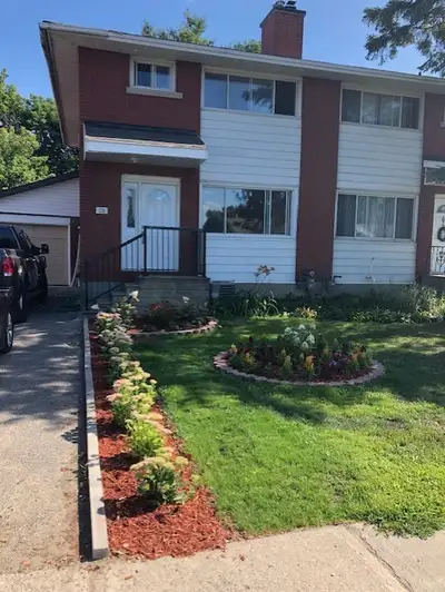 4 Bedroom Semi-Detached House for Rent with 6 parking spaces