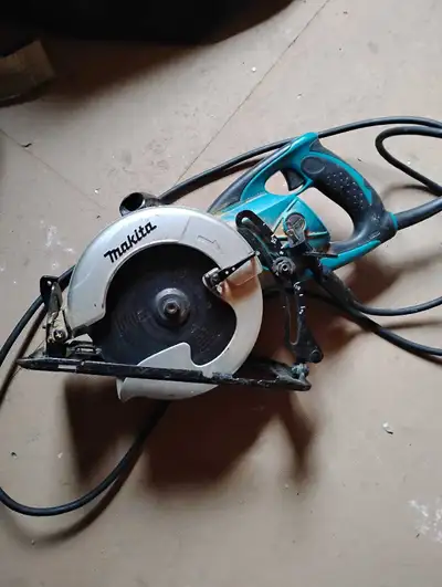 Makita skill saw , View more