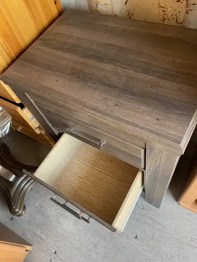 2 Attractive Bedroom Side Tables, Like New, View more